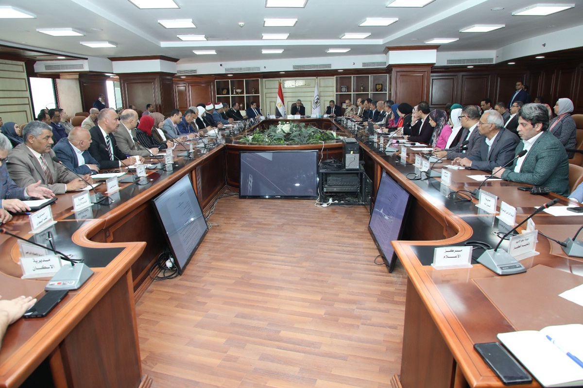 المحافظ يناقش في المجلس التنفيذي الملفات الخدمية والتنموية